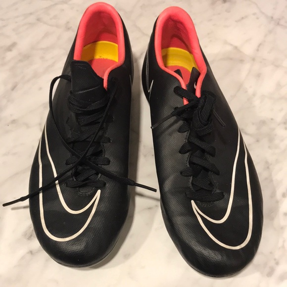 Nike Shoes - Soccer cleats